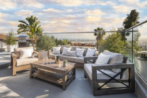 3 Bedroom with Ocean View Jacuzzi and Parking